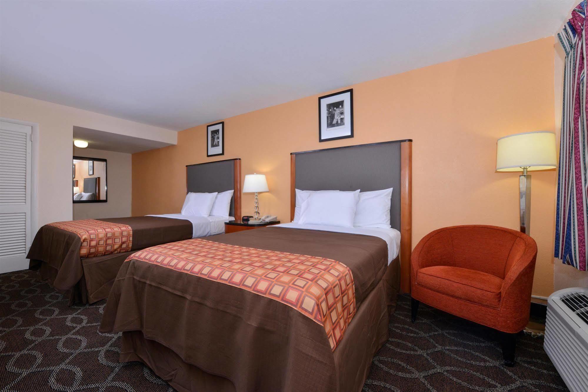 Media Inn & Suites Exterior foto